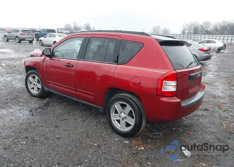 2009 Jeep Compass Sport z USA, uszkodzony, nr VIN 1J4FT47B69D217326